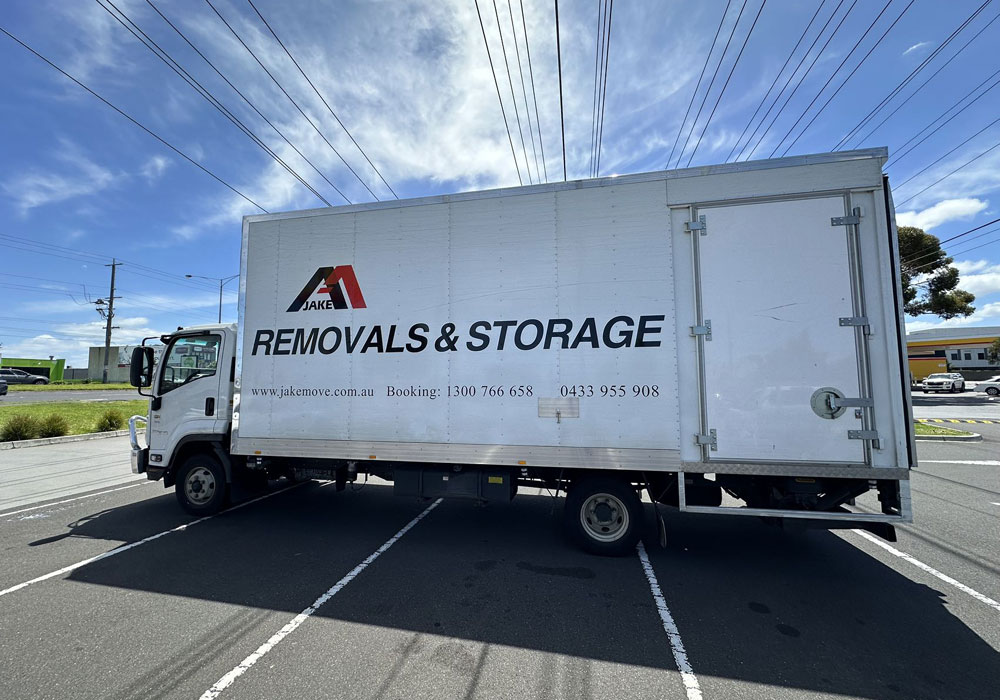 Furniture Removals Romsey to Melbourne