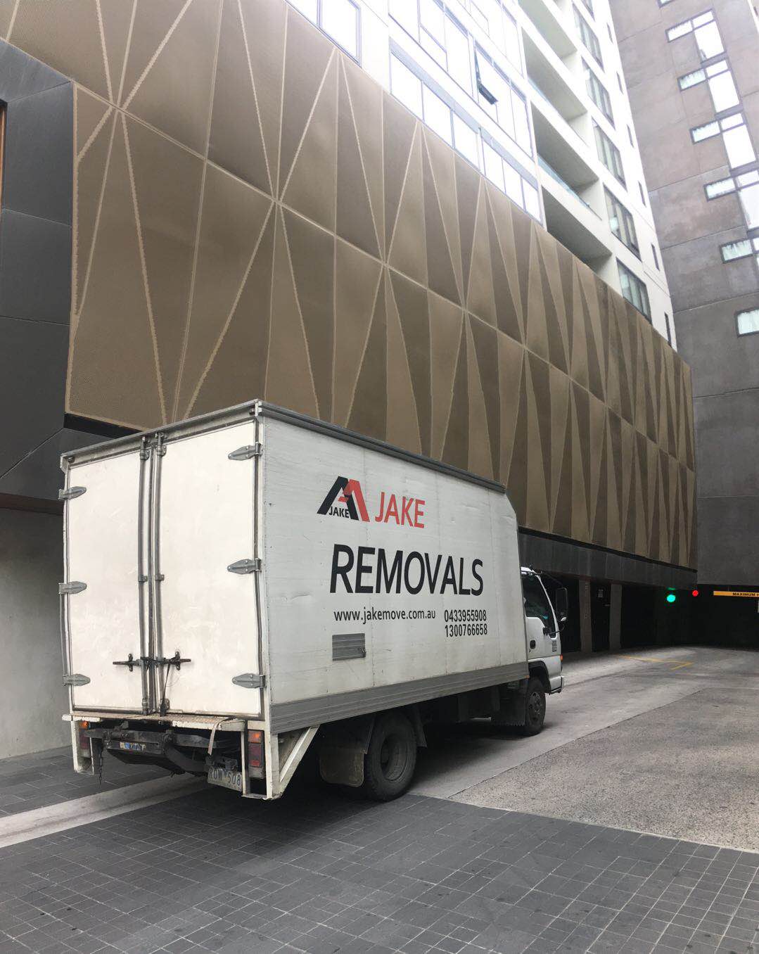Furniture Removalists Melbourne CBD | Jake Move