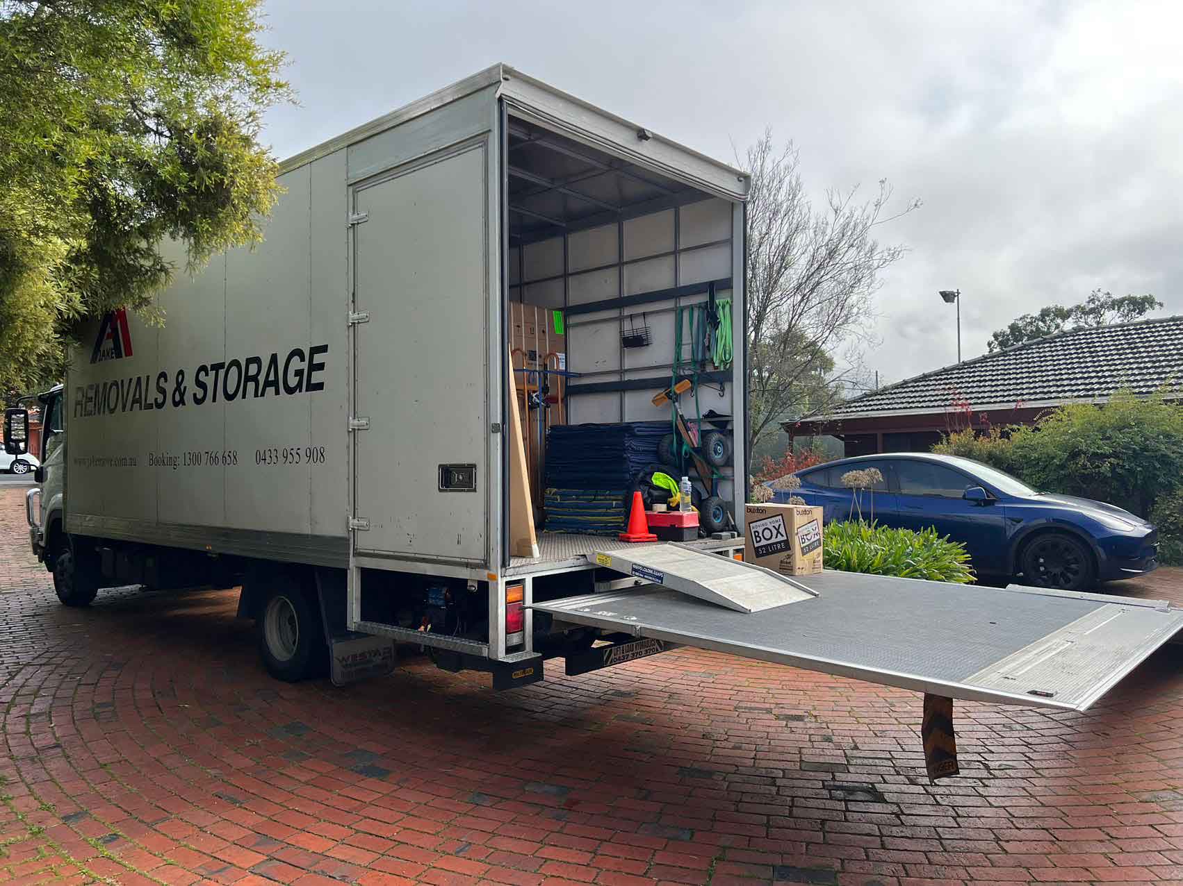 Mobile Storage Services 20240615164034