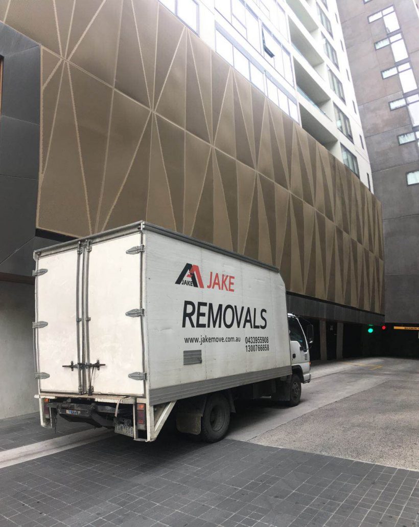 Melbourne CBD removalists completing an apartment move